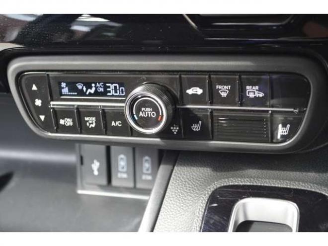 N-BOXカスタム 660 L 4WD　ワンオーナー車4WDホンダセンシング両側オートスライドドア純正ギャザーズナビTVバックカメラETCハイビームアシストLEDライトアダプティブクルーズコントロールドライブレコーダーシートヒーター 660