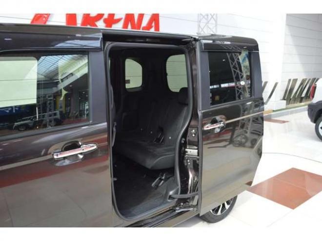N-BOXカスタム 660 L 4WD　ワンオーナー車4WDホンダセンシング両側オートスライドドア純正ギャザーズナビTVバックカメラETCハイビームアシストLEDライトアダプティブクルーズコントロールドライブレコーダーシートヒーター 660