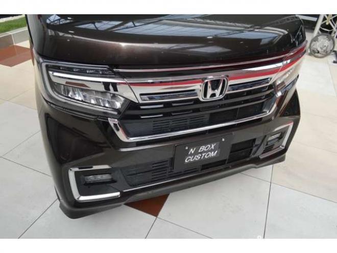 N-BOXカスタム 660 L 4WD　ワンオーナー車4WDホンダセンシング両側オートスライドドア純正ギャザーズナビTVバックカメラETCハイビームアシストLEDライトアダプティブクルーズコントロールドライブレコーダーシートヒーター 660