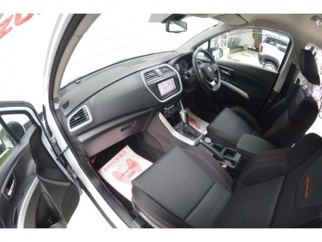 SX4S-CROSS 1.6 4WD　ワンオーナー車ALLGRIP4WD横滑り防止装置パドルシフト横滑り防止装置7インチワイドナビTVディスチャージヘッドライトETCクルーズコントロール社外18インチアルミ 1600