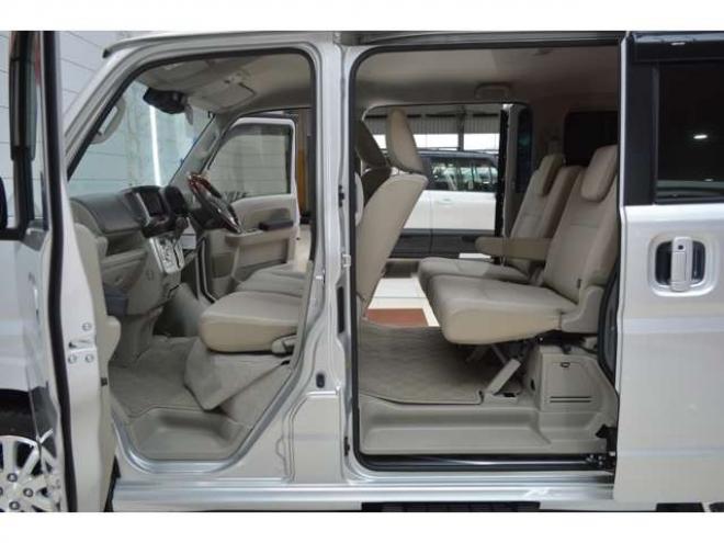 エブリィワゴン PZターボスペシャル 4WD　ワンオーナー車4WDターボセーフティサポート搭載アイドリングストップ横滑り防止装置7インチナビTV両側オートスライドドアオートステップETCハイビームアシストLEDウッドコンビハンドルアイドリングストップ 660