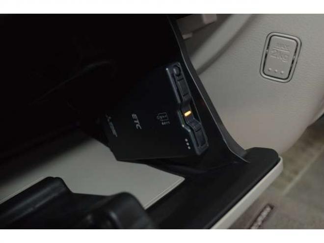 エブリィワゴン PZターボスペシャル 4WD　ワンオーナー車4WDターボセーフティサポート搭載アイドリングストップ横滑り防止装置7インチナビTV両側オートスライドドアオートステップETCハイビームアシストLEDウッドコンビハンドルアイドリングストップ 660