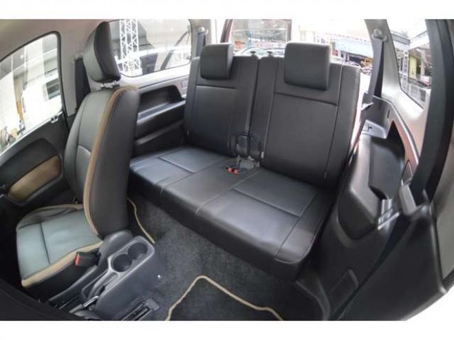 ジムニーランドベンチャー 4WD　ワンオーナー特別仕様車5速マニュアル4WDターボ7インチワイドナビTVバックカメラETCハーフレザーシートヒーター 660