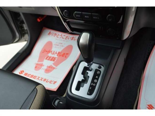 ジムニーランドベンチャー 4WD　ワンオーナー特別仕様車4WDターボフロアオートマチックCDハーフレザーシートヒーター 660