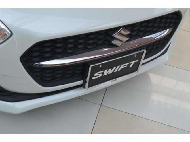 スイフト1.2 XG スズキ セーフティサポート非装着車 4WD　ワンオーナー車4WD横滑り防止装置ABSシートヒータードアミラーヒーターCDスマートキープッシュスタート社外15インチアルミ 1200