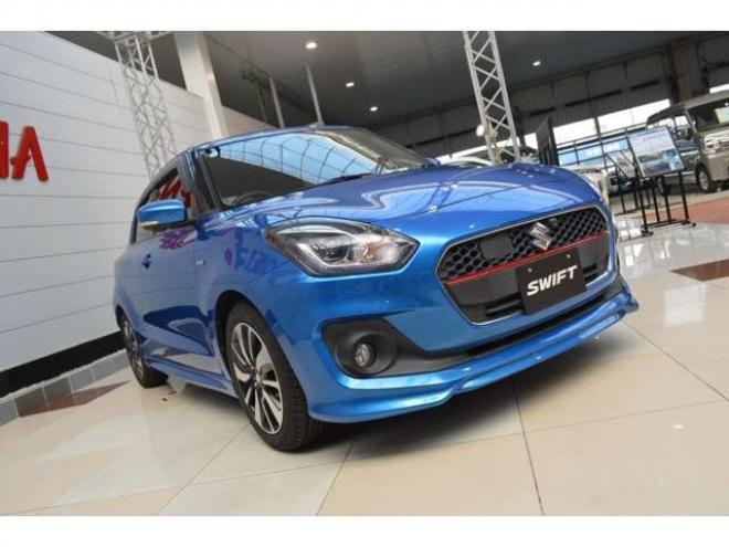 スイフト1.2 ハイブリッド RS セーフティパッケージ装着車 4WD　ワンオーナー車ハイブリッド4WDパドルシフトセーフティサポート搭載アイドリングストップ全方位モニター付8インチナビTVバックカメラLEDライトアダプティブクルーズコントロールドラレコ 1200