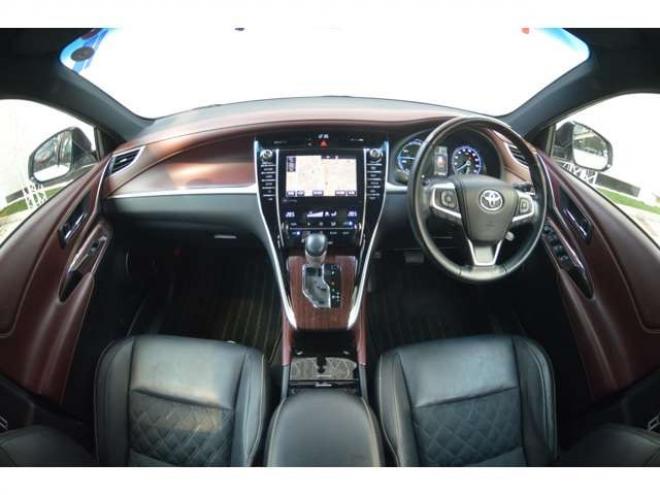 ハリアー2.5 ハイブリッド E-Four プレミアム アドバンストパッケージ 4WD　ワンオーナー車プリクラッシュセーフティ横滑り防止装置ハーフレザーシート全方位モニター付8インチナビ純正ナビTVバックカメラLEDライトETCクルーズコントロールパワーバックドア 2500