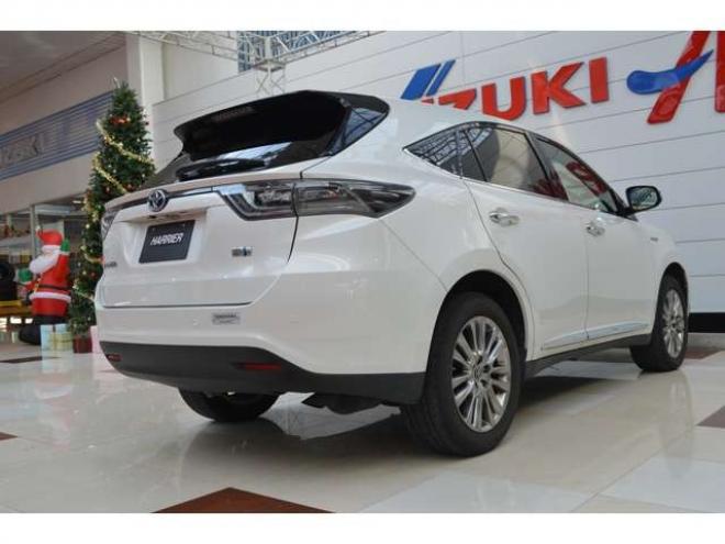 ハリアー2.5 ハイブリッド E-Four プレミアム アドバンストパッケージ 4WD　ワンオーナー車プリクラッシュセーフティ横滑り防止装置ハーフレザーシート全方位モニター付8インチナビ純正ナビTVバックカメラLEDライトETCクルーズコントロールパワーバックドア 2500