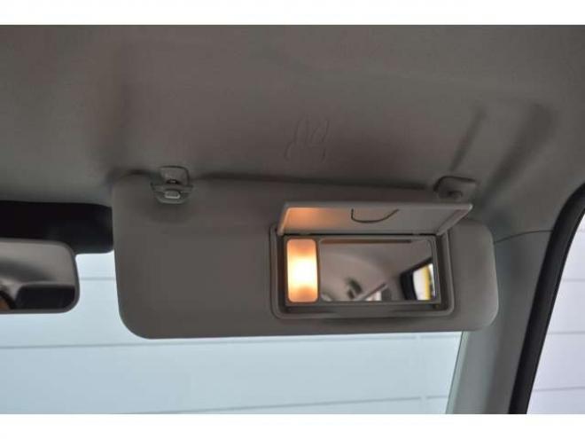 ラパンLC 660 ハイブリッド X 4WD　ハイブリット4WD全方位モニタ用カメラパッケージセーフティサポート搭載スズキコネクト対応機装着車ハイビームアシストLEDライト横滑り防止装置シートヒーター 登録済未使用車 660