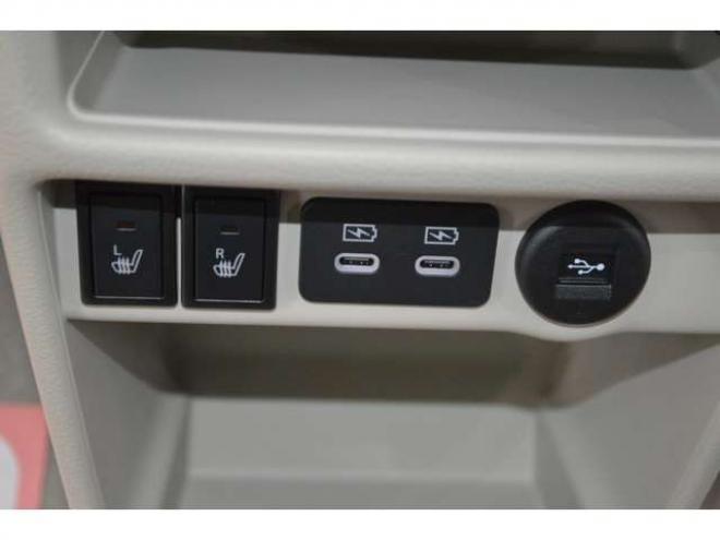 ラパンハイブリッド X 4WD　ハイブリッド4WDセーフティサポート搭載スズキコネクト対応通信機装着車アイドリングストップ全方位モニター用カメラパッケージハイビームアシストLEDライト 登録済未使用車 660