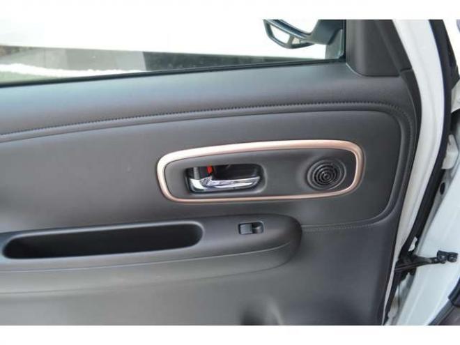 ワゴンRスマイルハイブリッド X 4WD　ワンオーナーセーフティサポートSDナビTV 660