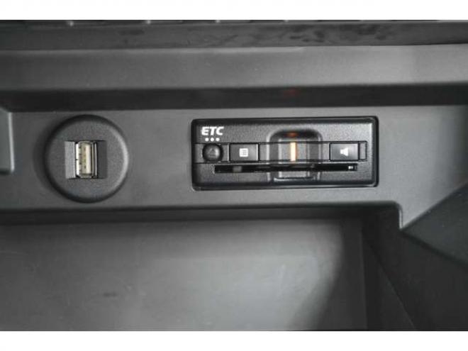 ソリオ1.2 バンディット ハイブリッド MV 4WD　ワンオーナーハイブリット車セーフティサポート搭載アイドリングストップ横滑り防止装置アダプティブクルーズコントロール全方位モニター付9インチナビTVバックカメラ両側オートスライドドアLEDライトETC 1200