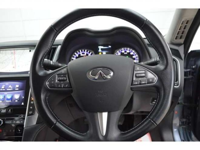 スカイライン3.5 350GT FOUR ハイブリッド タイプP　ハイブリッド4WDアイドリングストップエマージェンシーブレーキ横滑り防止装置HIDライト全方位モニター付純正ナビTVバックカメラ黒革シートヒーターETCアダプティブクルーズコントロール 3500