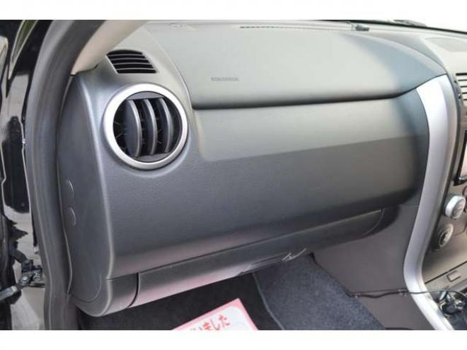 エスクード2.4 XG 4WD　ワンオーナー車5速マニュアル4WD横滑り防止装置SDナビTVバックカメラETCクルーズコントロールドライブレコーダーディスチャージヘッドライト純正17インチアルミシートヒーター 2400