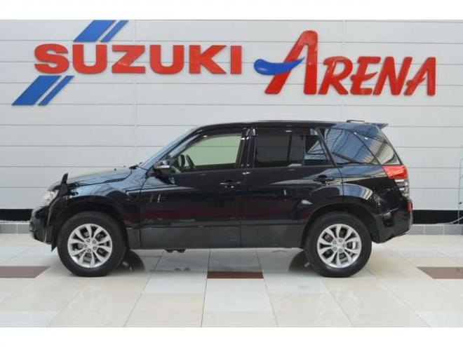 エスクード2.4 XG 4WD　ワンオーナー車5速マニュアル4WD横滑り防止装置SDナビTVバックカメラETCクルーズコントロールドライブレコーダーディスチャージヘッドライト純正17インチアルミシートヒーター 2400