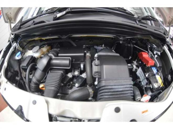 ワゴンRスティングレー ハイブリッド T 4WD　ワンオーナー車ハイブリッド4WDターボセーフティサポート搭載アイドリングストップパドルシフトLEDライトアダプティブクルーズコントロール横滑り防止装置ヘッドアップディスプレイ 660