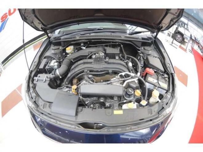 インプレッサスポーツ 2.0 i-L アイサイト 4WD　ワンオーナー車4WDパドルシフトアイサイトアイドリングストップ横滑り防止装置レーダークルーズコントロール純正8インチナビTVバックカメラブラインドスポットモニター前後ドラレコETCパーキングセンサーLEDライト 2000