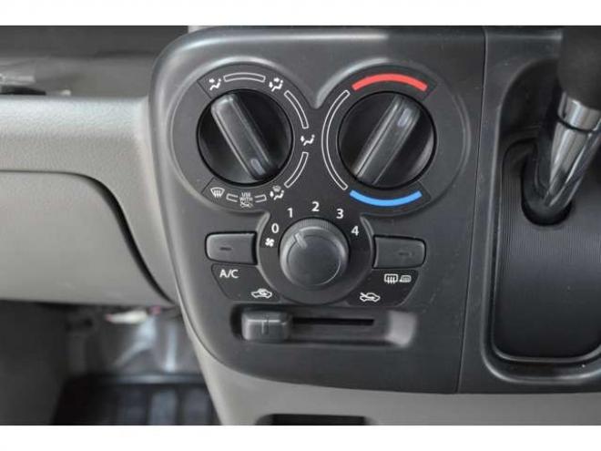 エブリィPC ハイルーフ 4WD　届出済未使用車ハイルーフCVTマチック4WDセーフティサポート搭載ハイビームアシスト付LEDライトCDステレオETCドライブレコーダー純正エンジンスターターシートヒーター 660