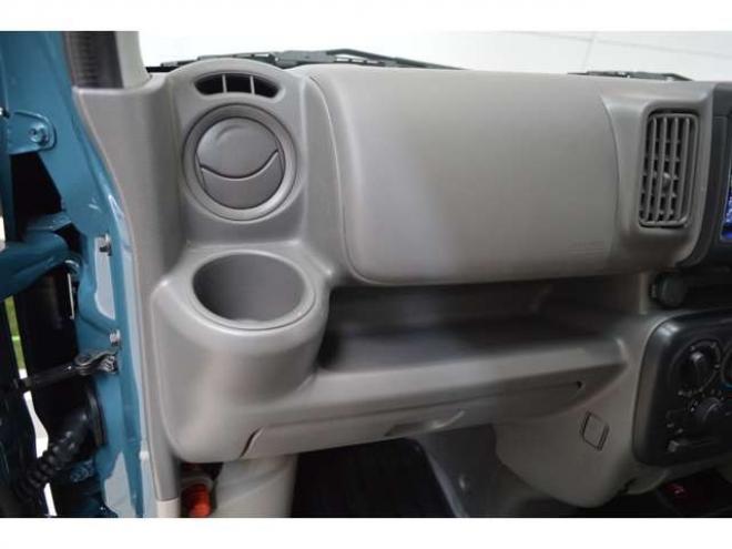 エブリィPC ハイルーフ 4WD　届出済未使用車ハイルーフCVTマチック4WDセーフティサポート搭載ハイビームアシスト付LEDライトCDステレオETCドライブレコーダー純正エンジンスターターシートヒーター 660