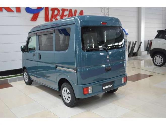 エブリィPC ハイルーフ 4WD　届出済未使用車ハイルーフCVTマチック4WDセーフティサポート搭載ハイビームアシスト付LEDライトCDステレオETCドライブレコーダー純正エンジンスターターシートヒーター 660