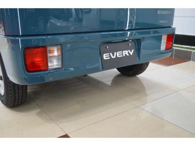 エブリィPC ハイルーフ 4WD　届出済未使用車ハイルーフCVTマチック4WDセーフティサポート搭載ハイビームアシスト付LEDライトCDステレオETCドライブレコーダー純正エンジンスターターシートヒーター 660