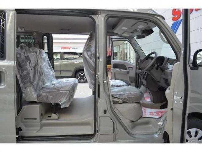 エブリィジョイン ハイルーフ 4WD　届出済未使用車ハイルーフ4WDインパネCVTセーフティサポート搭載アイドリングストップ横滑り防止装置ハイビームアシストLEDライト 660