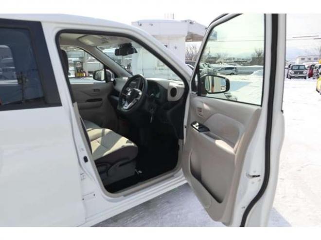 eKワゴンM 4WD　純正CDプレイヤー　オートライト　衝突軽減ブレーキ　車線逸脱警報　パーキングセンサー　ETC 660