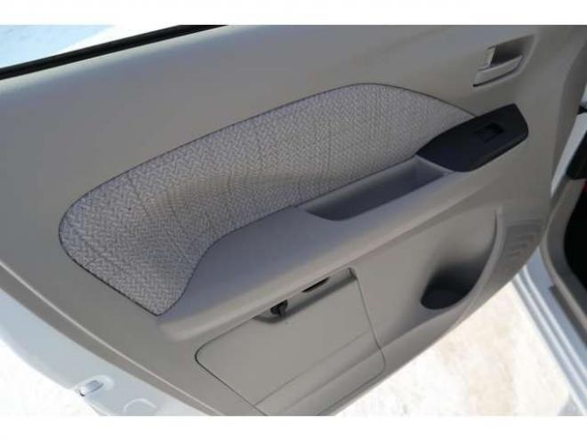 eKワゴンM 4WD　純正CDプレイヤー　オートライト　衝突軽減ブレーキ　車線逸脱警報　パーキングセンサー　ETC 660