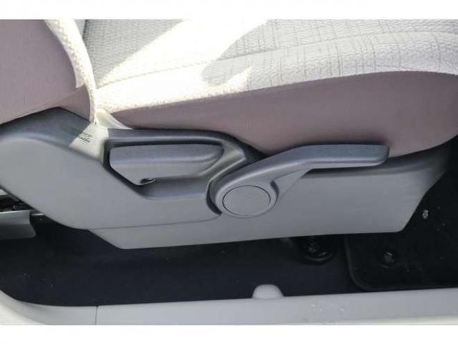 eKワゴンM 4WD　純正CDプレイヤー　オートライト　衝突軽減ブレーキ　車線逸脱警報　パーキングセンサー　ETC 660