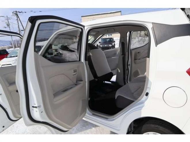 eKワゴンM 4WD　純正CDプレイヤー　オートライト　衝突軽減ブレーキ　車線逸脱警報　パーキングセンサー　ETC 660