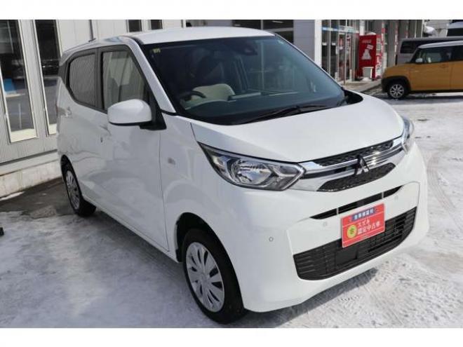 eKワゴンM 4WD　純正CDプレイヤー　オートライト　衝突軽減ブレーキ　車線逸脱警報　パーキングセンサー　ETC 660