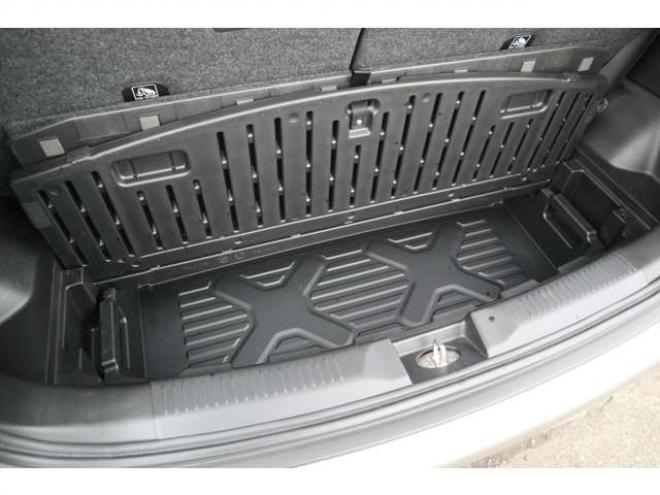 クロスビー1.0 ハイブリッド MX スズキ セーフティ サポートパッケージ装着車 4WD　CDプレイヤー　シートヒーター　アイドリングストップ　パーキングセンサー　デュアルセンサーブレーキサポート　ヒルディセントコントロール 1000