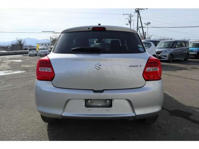 スイフト1.2 XL セーフティパッケージ装着車 4WD　CDプレイヤー　シートヒーター　パドルシフト　オートライト　アダプティブクルーズコントロール　車線逸脱警報 1200