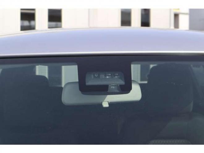 スイフト1.2 XL セーフティパッケージ装着車 4WD　CDプレイヤー　シートヒーター　パドルシフト　オートライト　アダプティブクルーズコントロール　車線逸脱警報 1200