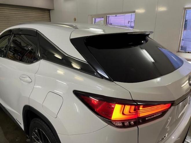 レクサスＲＸ４５０ｈ　Ｆスポーツ　本州仕入　寒冷地仕様　純正ムーンルーフ　レクサスセーフティセンス　ヘッドアップディスプレイ　全方位パノラミックビューモニター　純正２０インチＡＷ　純正１８ＡＷ＋スタッドレスタイヤ付　リア３面フィルム 4WD 3500 5Dr