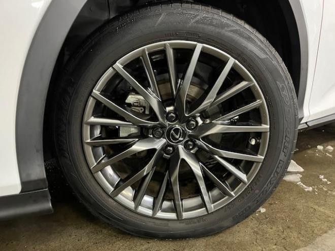 レクサスＲＸ４５０ｈ　Ｆスポーツ　本州仕入　寒冷地仕様　純正ムーンルーフ　レクサスセーフティセンス　ヘッドアップディスプレイ　全方位パノラミックビューモニター　純正２０インチＡＷ　純正１８ＡＷ＋スタッドレスタイヤ付　リア３面フィルム 4WD 3500 5Dr