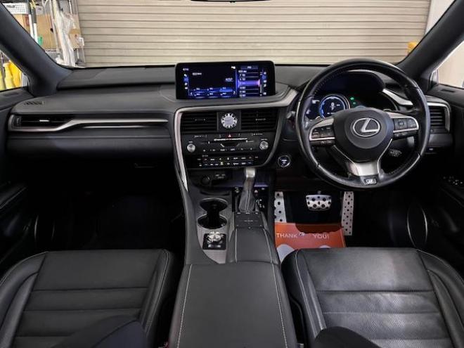 レクサスＲＸ４５０ｈ　Ｆスポーツ　本州仕入　寒冷地仕様　純正ムーンルーフ　レクサスセーフティセンス　ヘッドアップディスプレイ　全方位パノラミックビューモニター　純正２０インチＡＷ　純正１８ＡＷ＋スタッドレスタイヤ付　リア３面フィルム 4WD 3500 5Dr