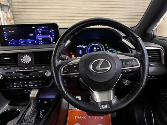 レクサスＲＸ４５０ｈ　Ｆスポーツ　本州仕入　寒冷地仕様　純正ムーンルーフ　レクサスセーフティセンス　ヘッドアップディスプレイ　全方位パノラミックビューモニター　純正２０インチＡＷ　純正１８ＡＷ＋スタッドレスタイヤ付　リア３面フィルム 4WD 3500 5Dr