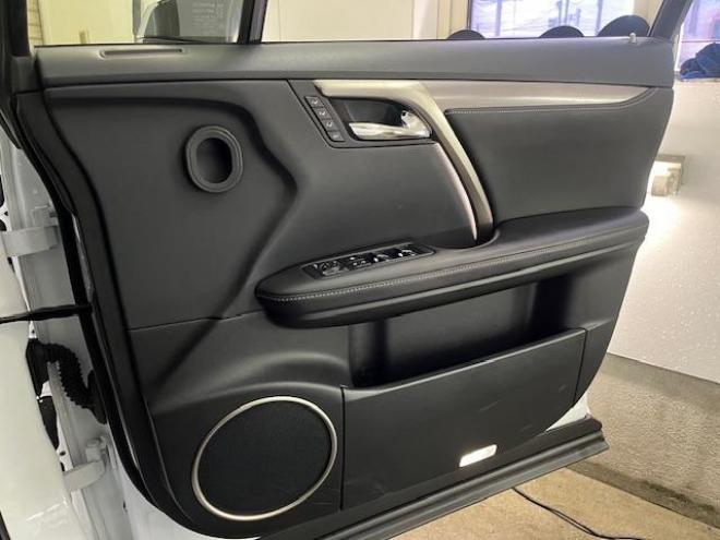 レクサスＲＸ４５０ｈ　Ｆスポーツ　本州仕入　寒冷地仕様　純正ムーンルーフ　レクサスセーフティセンス　ヘッドアップディスプレイ　全方位パノラミックビューモニター　純正２０インチＡＷ　純正１８ＡＷ＋スタッドレスタイヤ付　リア３面フィルム 4WD 3500 5Dr