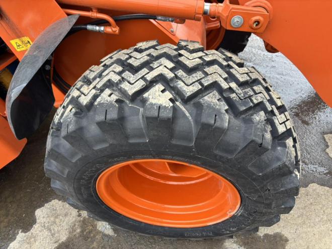 ホイールローダスノータイヤ　恵庭ヤード