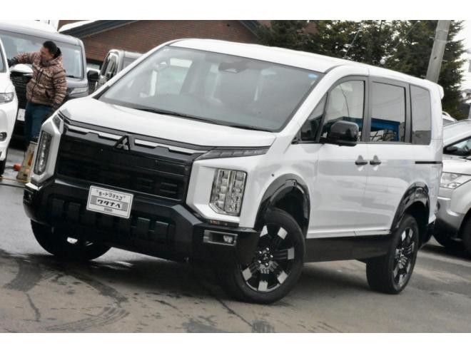 デリカD:5　２６型　４ＷＤ　ステップレス　登録済未使用車　Ｓ－ＡＷＣ　ヒルディセントコントロール　ＴＡＲＯＵＳセレクション　８インチ液晶メーター　全方位カメラ　三菱ｅ－Ａｓｓｉｓｔ