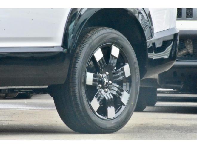 デリカD:5　２６型　４ＷＤ　ステップレス　登録済未使用車　Ｓ－ＡＷＣ　ヒルディセントコントロール　ＴＡＲＯＵＳセレクション　８インチ液晶メーター　全方位カメラ　三菱ｅ－Ａｓｓｉｓｔ