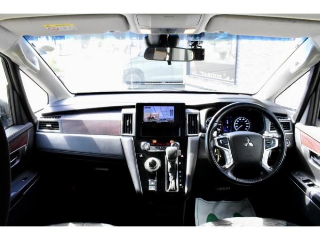 デリカD:5　4WD　本州仕入　ブラックアウト　シャモニー仕様　ＪＡＯＳハンドルプロテクター　新車外しタイヤ／ホイール　両側電動スライドドア　社外ナビ／バックカメラ