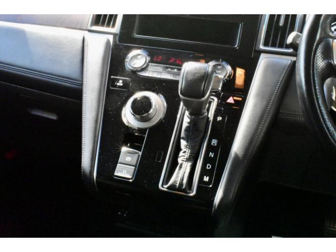 デリカD:5　4WD　本州仕入　ブラックアウト　シャモニー仕様　ＪＡＯＳハンドルプロテクター　新車外しタイヤ／ホイール　両側電動スライドドア　社外ナビ／バックカメラ