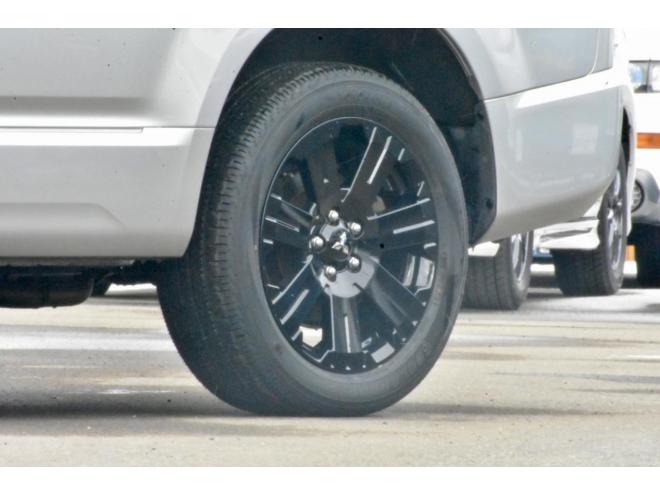 デリカD:5　4WD　本州仕入　ブラックアウト　シャモニー仕様　ＪＡＯＳハンドルプロテクター　新車外しタイヤ／ホイール　両側電動スライドドア　社外ナビ／バックカメラ