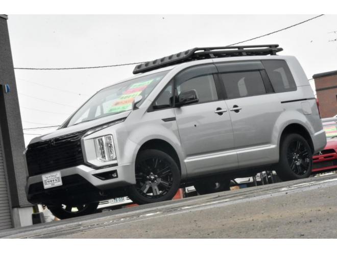 デリカD:5　4WD　本州仕入　ブラックアウト　シャモニー仕様　ＪＡＯＳハンドルプロテクター　新車外しタイヤ／ホイール　両側電動スライドドア　社外ナビ／バックカメラ