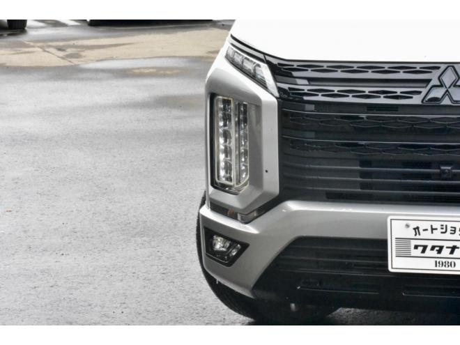 デリカD:5　4WD　本州仕入　ブラックアウト　シャモニー仕様　ＪＡＯＳハンドルプロテクター　新車外しタイヤ／ホイール　両側電動スライドドア　社外ナビ／バックカメラ