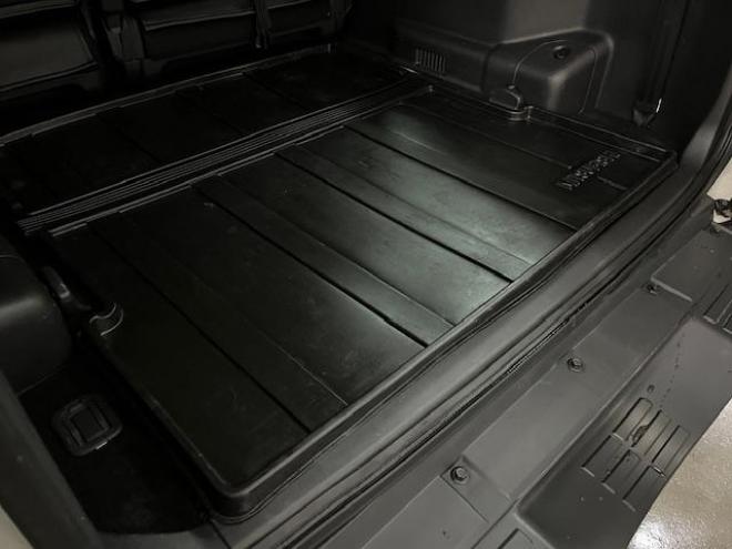 パジェロロングエクシード　本州仕入　禁煙車　新品ＷＥＤＳキーラー１７ＡＷ＋新品ＴＯＹＯホワイトレタータイヤ　純正１７ＡＷ＋スタッドレスタイヤ付　新品ＪＡＯＳブラックマッドガード　カロッツェリアナビ　地デジ　Ｂｌｕｅｔｏｏｔｈ 4WD 3200 5Dr