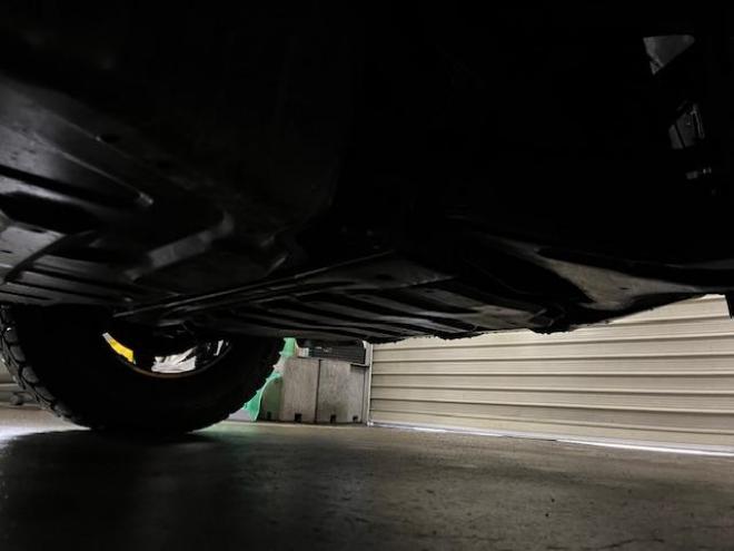 パジェロロングエクシード　本州仕入　禁煙車　新品ＷＥＤＳキーラー１７ＡＷ＋新品ＴＯＹＯホワイトレタータイヤ　純正１７ＡＷ＋スタッドレスタイヤ付　新品ＪＡＯＳブラックマッドガード　カロッツェリアナビ　地デジ　Ｂｌｕｅｔｏｏｔｈ 4WD 3200 5Dr