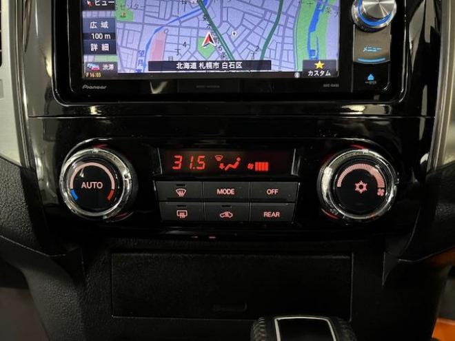 パジェロロングエクシード　本州仕入　禁煙車　新品ＷＥＤＳキーラー１７ＡＷ＋新品ＴＯＹＯホワイトレタータイヤ　純正１７ＡＷ＋スタッドレスタイヤ付　新品ＪＡＯＳブラックマッドガード　カロッツェリアナビ　地デジ　Ｂｌｕｅｔｏｏｔｈ 4WD 3200 5Dr